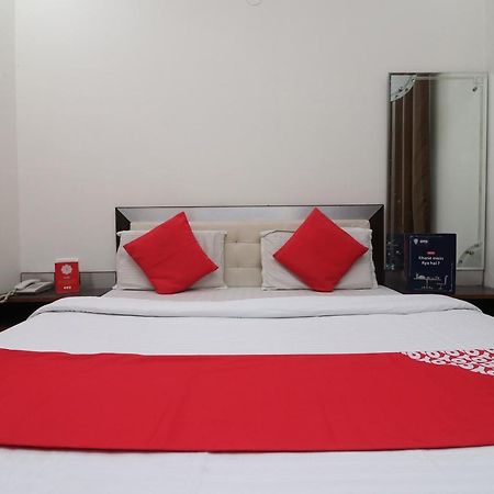 Oyo 24723 Hotel Atul Palace Agra  Bagian luar foto