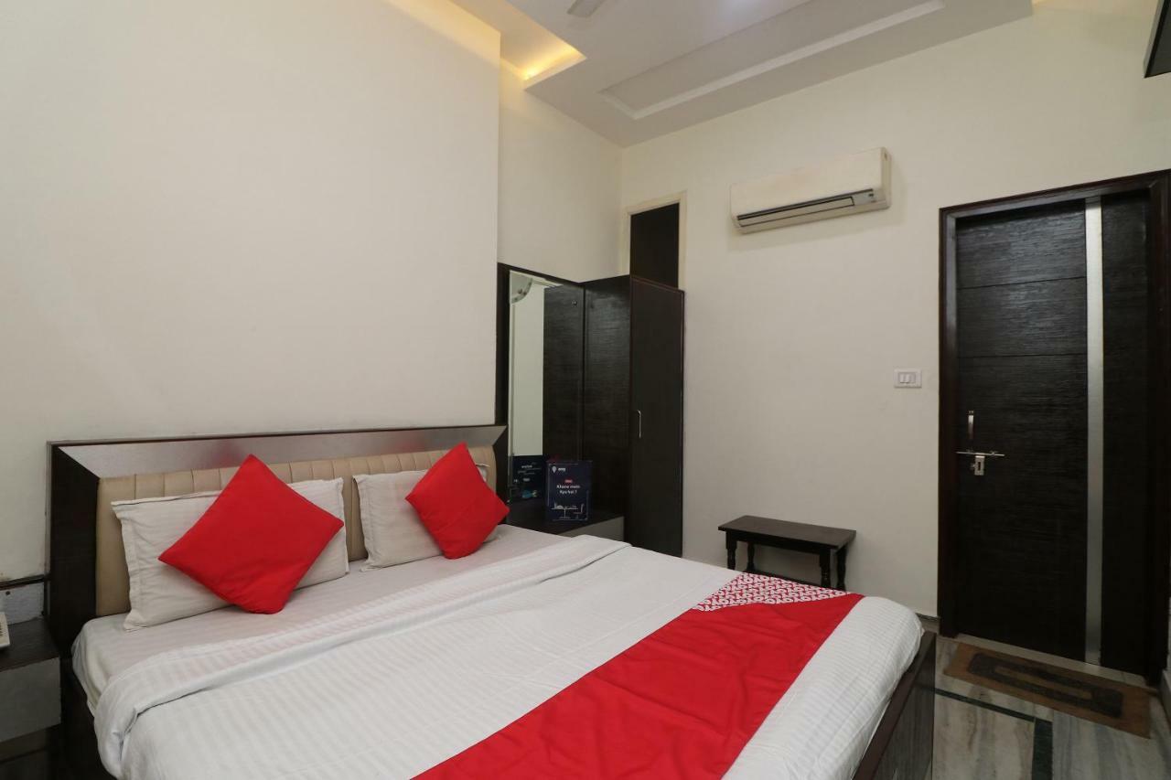 Oyo 24723 Hotel Atul Palace Agra  Bagian luar foto
