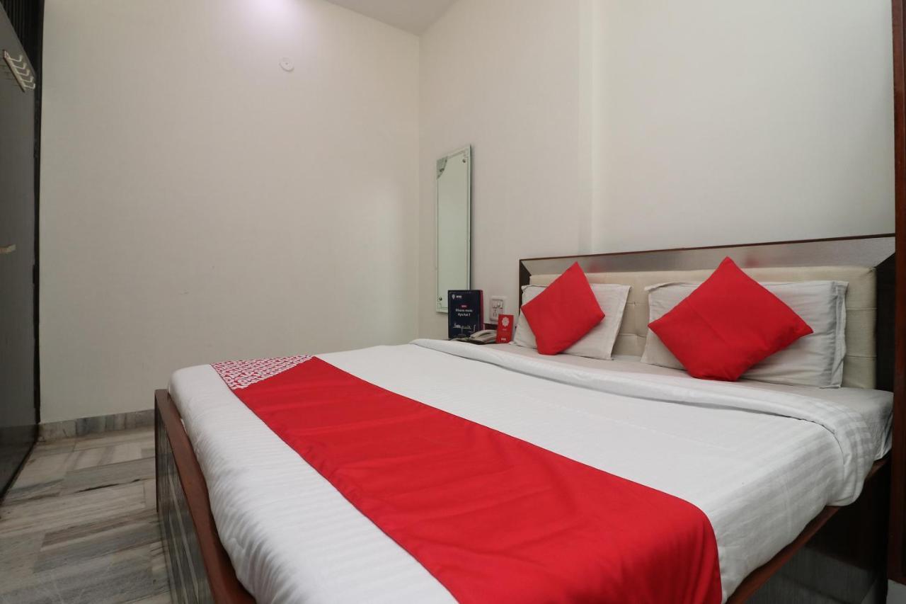 Oyo 24723 Hotel Atul Palace Agra  Bagian luar foto