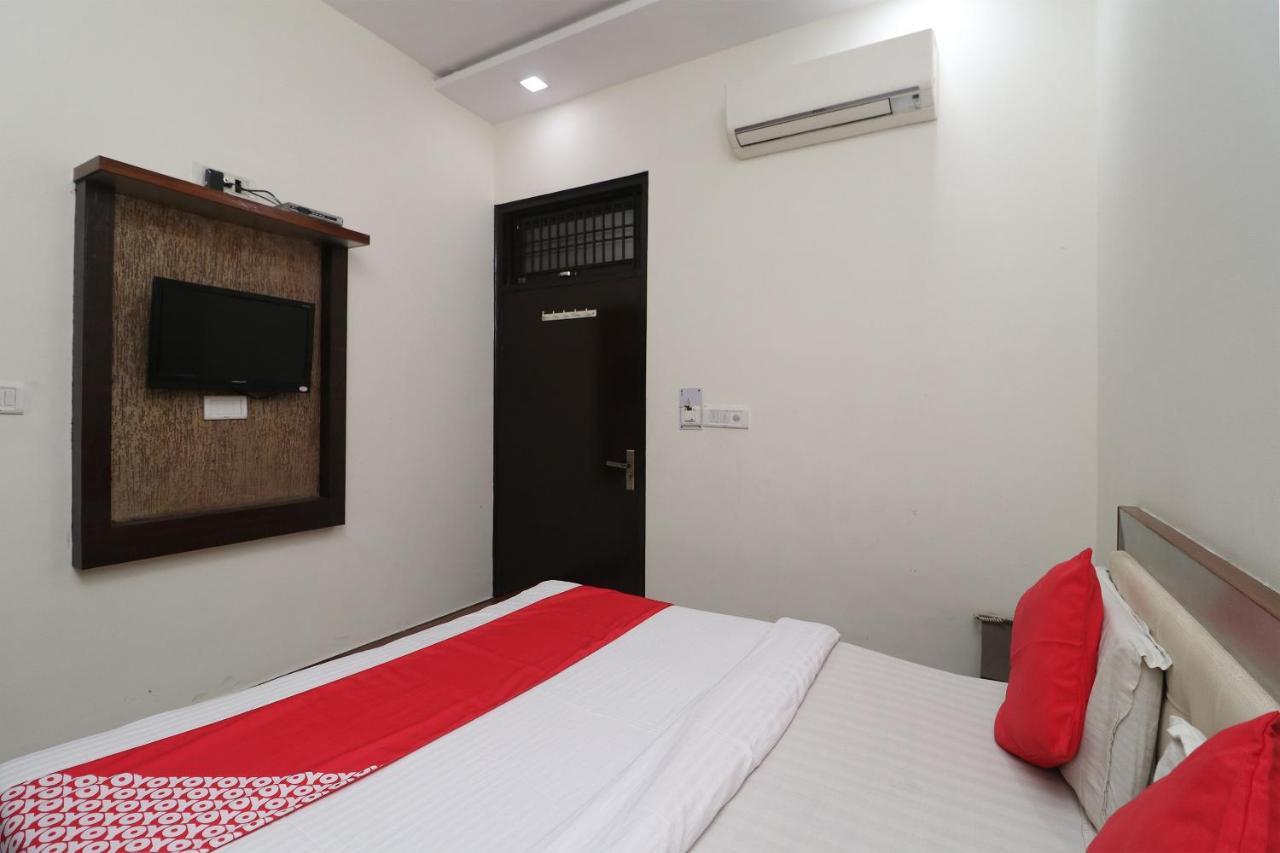 Oyo 24723 Hotel Atul Palace Agra  Bagian luar foto
