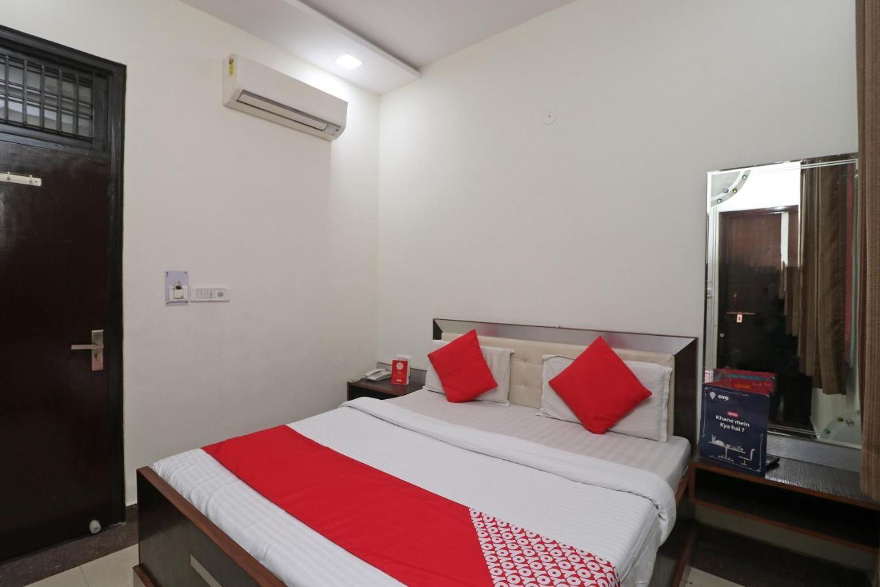 Oyo 24723 Hotel Atul Palace Agra  Bagian luar foto